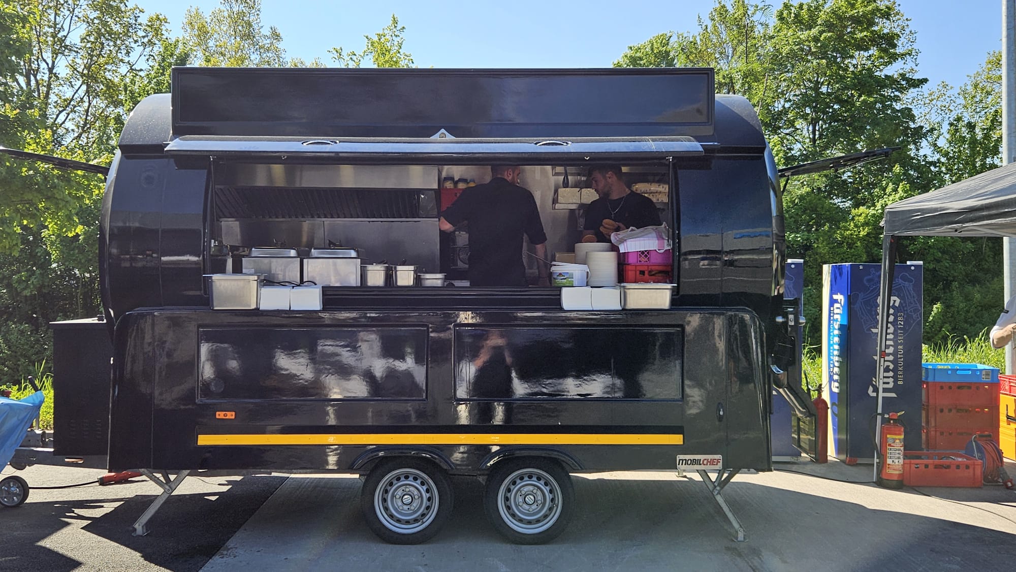 Boerny’s Foodtruck im Einsatz mit Burgern und BBQ